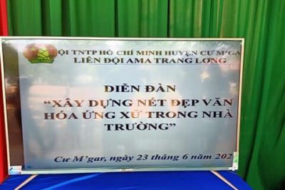 Liên đội Trường Tiểu học Ama Trang Lơng tổ chức Diễn đàn “ Xây dựng nét đẹp văn hóa ứng xử trong nhà trường”.